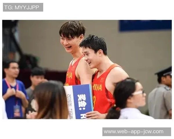 小丁谈首秀表现:许多地方还需适应会越打越好 小丁谈首秀表现:许多地方还需适应会越打越好