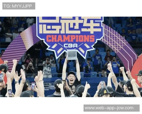 总决赛MVP独挑大梁新疆男篮需要他今年再升级！