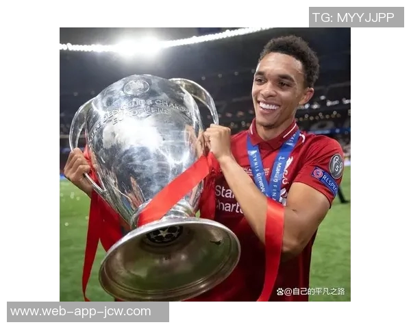 即将面对旧主,阿诺德晒抵达利物浦照片:回家了